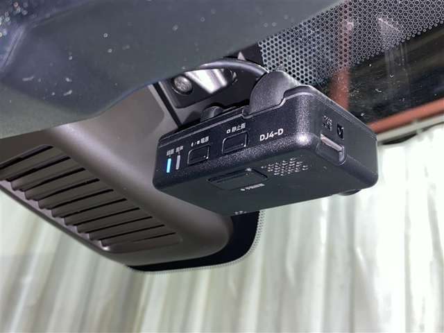 ☆前後ドライブレコーダー装着なので事故やトラブルの際、映像が残っていると心強いですね☆