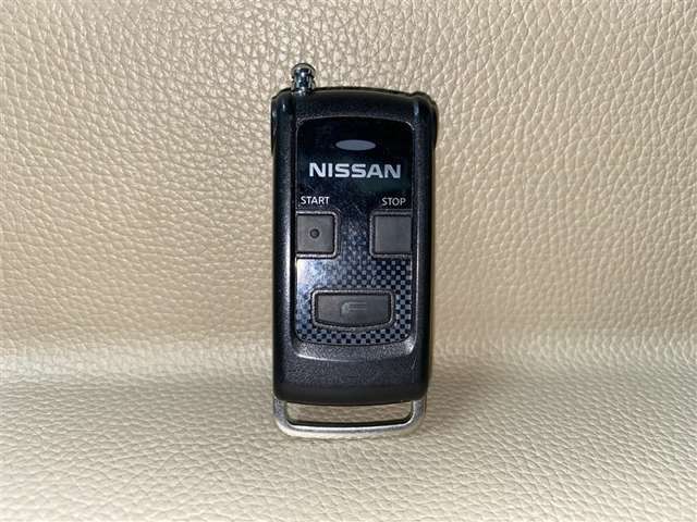 ☆リモコンエンジンスターター付き！お出かけ前にエンジンをかけてエアコンをONにしておけば、夏でも冬でも快適に出発できます☆