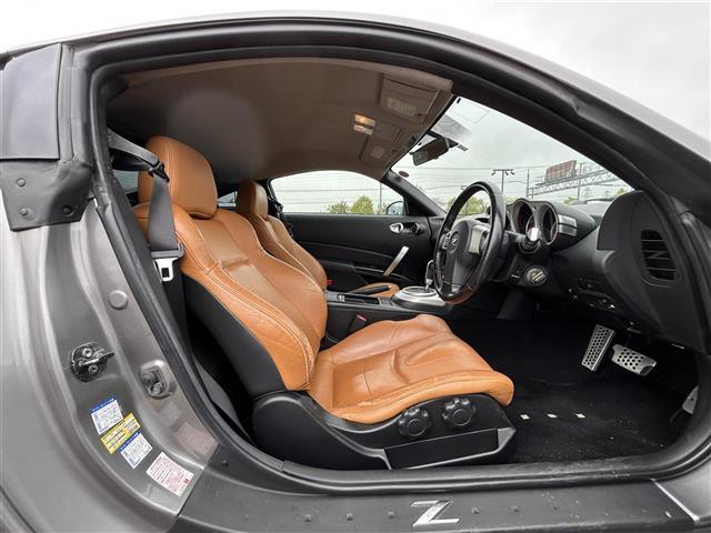 座り心地が良いシートなので長時間の運転でも快適にお過ごしいただけます。新品のフロアマットのご注文も可能です。掲載箇所以外にご希望の写真がございましたらお気軽にお問い合わせ下さい。