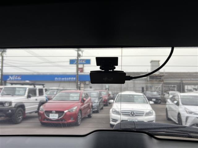 自動車保険各種取り扱っております。大好評　i-select5！お車のサポート関係も充実しております。