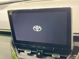 【純正ナビ】人気の純正ナビを装備しております。ナビの使いやすさはもちろん、オーディオ機能も充実！キャンプや旅行はもちろん、通勤や買い物など普段のドライブも楽しくなるはず♪