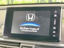 【純正ナビ】人気の純正ナビを装備しております。ナビの使いやすさはもちろん、オーディオ機能も充実！キャンプや旅行はもちろん、通勤や買い物など普段のドライブも楽しくなるはず♪