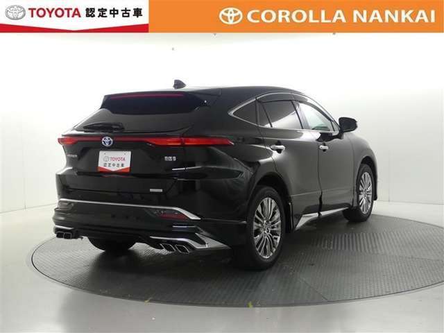 走りにこだわりながら収納力も持ち合わせたお車です。荷物を載せて軽快なドライブを楽しめますよ♪