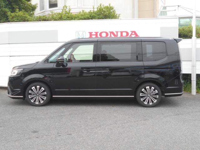 こちらの車両はHonda認定中古車となりますので、第三者機関AISの検査によって修復歴無しの認定車両となっております。