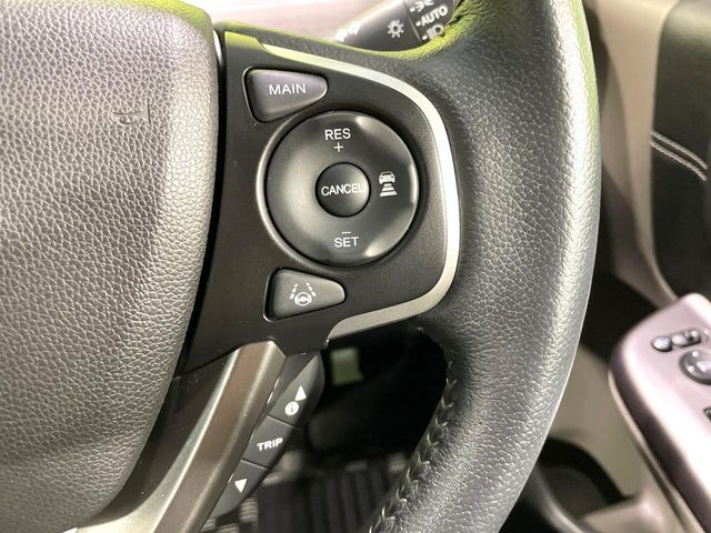 【アダプティブクルーズコントロール】高速道路での長距離走行が楽に！！自動で速度を保つクルーズコントロールが、衝突軽減システムと連携し、前方の車両を感知して車間を保つように速度調節してくれます！！