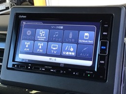 ナビゲーションはギャザズメモリーナビ（VXM-204VFi）を装着しております。AM、FM、CD、DVD再生、Bluetooth、音楽録音再生、フルセグTVがご使用いただけます。