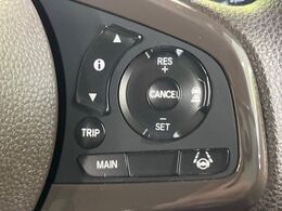 【アダプティブクルーズコントロール】高速道路での長距離走行が楽に！！自動で速度を保つクルーズコントロールが、衝突軽減システムと連携し、前方の車両を感知して車間を保つように速度調節してくれます！！