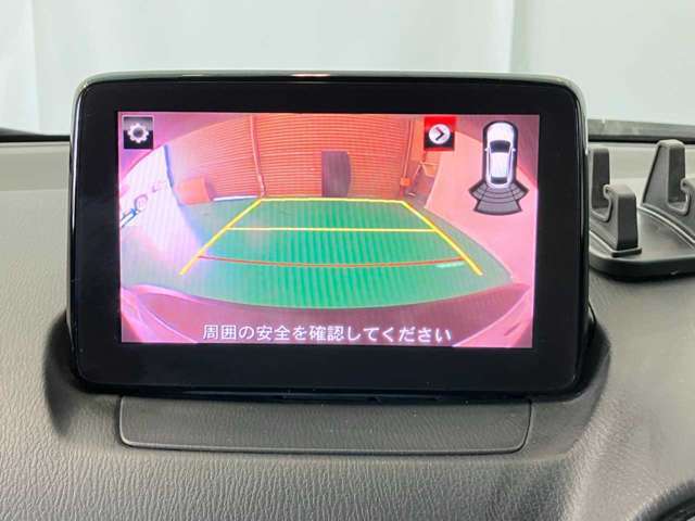 【バックカメラ】目では見えない死角の部分をカメラがサポート♪駐車の苦手な方にも心強い機能です！