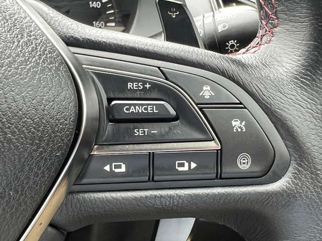 ◆インテリジェントクルーズコントロール◆レーダーセンサーなどで先行車を検知し、設定速度を上限に自動で車間距離を保ちながら走行してくれるので高速道路での走行がとっても楽♪
