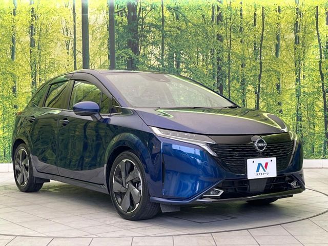 大好評のボディコーティング「弾スプラッシュコート」もご納車までに施工可能。通常のガラスコートと異なる、耐久年数6年の無機質ガラスコーティングが、ボディをキレイな状態に保ってくれます。