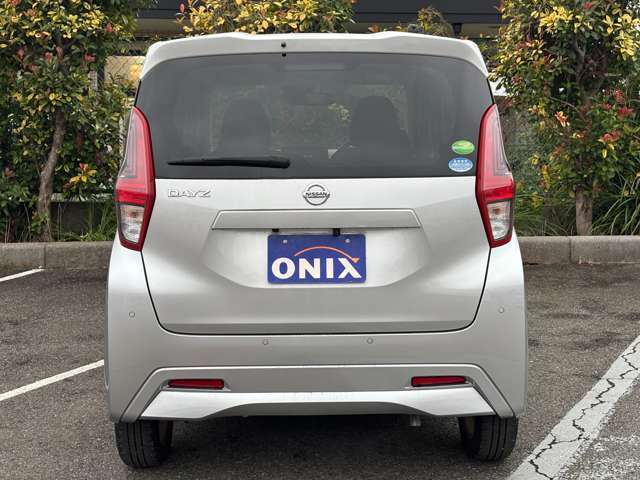 当店はお客様との会話を通じて、ライフスタイルに合ったクルマ購入の実現に尽力します。