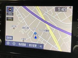 【純正ナビ】一体感のあるナビは、高級感ある車内を演出してくれます。Bluetooth再生などオーディオ機能も充実しておりますので、運転もより楽しめます♪