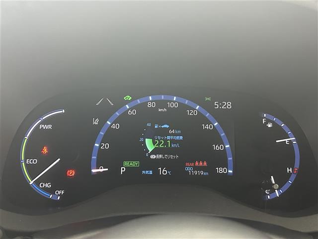 【スピードメーター】メーターがシンプルで見やすく運転しやすいですね！