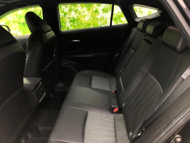 WECARSでは各商談席に大型モニターをご用意しております！見やすい大画面でゆったりと全国の在庫をご覧いただけます！是非ご来店お待ちしております！