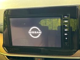 【純正9インチナビ】人気の純正ナビを装備しております。ナビの使いやすさはもちろん、オーディオ機能も充実！キャンプや旅行はもちろん、通勤や買い物など普段のドライブも楽しくなるはず♪