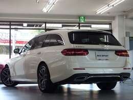 リモートパーキングアシストを含むMercedes me connect搭載車！！　専門店ならではの1台！！　低走行距離1.5万km！！　禁煙車　取説・記録簿付き　もちろん修復歴御座いません！！　後期型より
