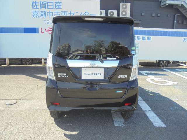 納車前に正規ディーラー整備士による徹底的な点検を行います。