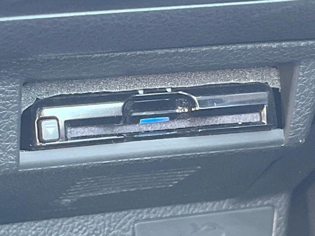 【ETC】高速道路の料金所をストレスなく通過！話題のスポットやサービスエリアに多い「スマートIC」利用時は必須のアイテムです。当店でセットアップを実施、ご納車当日からすぐにご利用いただけます！