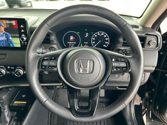 WECARSの展示場では実際に見て、触ってお車をお選びいただけます！知識の豊富な営業スタッフが様々なカーライフをご提案いたします！