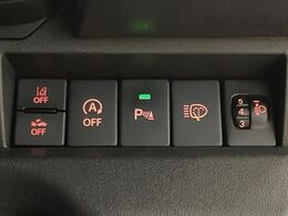 【コーナーセンサー】バンパーに付いたセンサーが障害物を検知！一定の距離に近づくとアラートで教えてくれます♪狭い駐車スペースや車庫入れ時も安心ですね☆