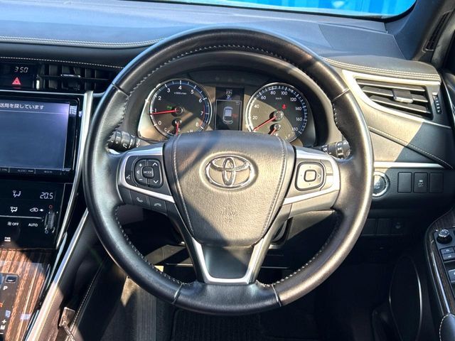 【ステアリングスイッチ】運転中、前方から目線をそらすことなく、オーディオ等の操作が可能な便利機能！安心＆快適なドライブを演出してくれます♪