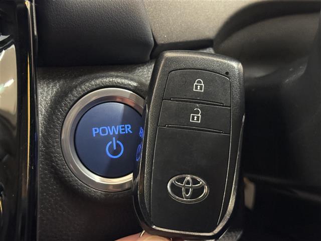 【スマートキー（エンジンスタートストップスイッチ）】スマートキー（電子キー）を持っていれば、スイッチを押すだけでエンジンをかけることができます！