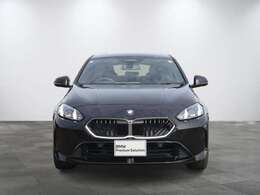 BMWのまさに「顔」ともいえる「キドニー・グリル」は、他の追随を許さない存在感を誇り、「キドニー・グリル」を見かけただけでBMWの風格を感じさせます！！