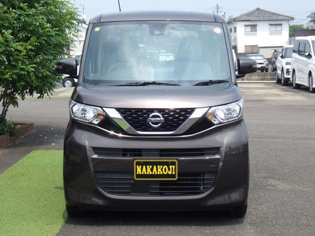 「お客様が自由にお気軽に展示車をご覧頂けるように」が当店の想いです。ご質問等ございましたら、お気軽にスタッフへ一言お掛けくださいませ！