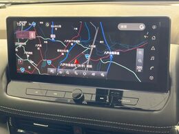 【メーカー純正12.3型ナビ】インテリアに溶け込むスタイリッシュな「専用設計」メーカーナビを装備♪視認性や操作性など基本性能にも優れ、より上質なカーライフをお楽しみいただけます。