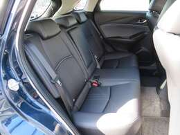 G-ベクタリングコントロール（GVC）により、ドライバーのハンドル操作を検知し瞬時に、その時の動作に合わせてエンジントルクをコントロールします。特に後部座席では、揺れが少なく感じられます。