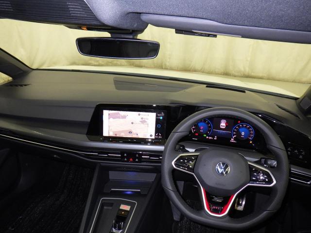 輸入車ならではの、細部まで作り込まれた、洗練されたデザインです。運転席からの視界は、店頭にてお客様ご自身の目でお確かめください.