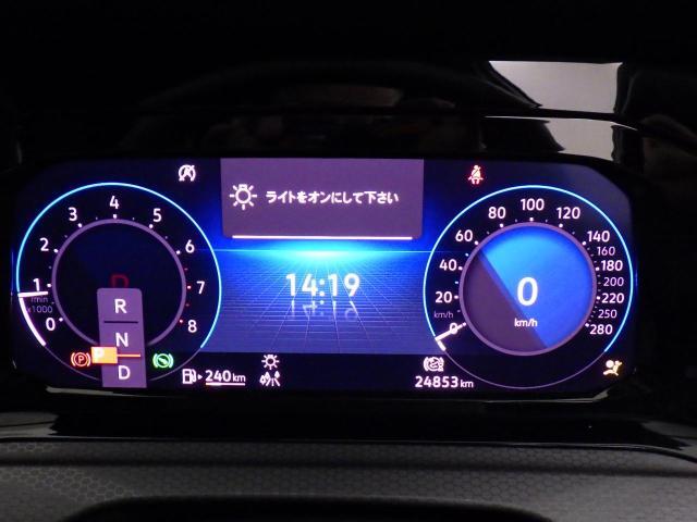 デジタル液晶メーター”Digittal　Cockpit　Pro”です。画面の切り替えは、ハンドルのボタンで簡単に操作ができます。