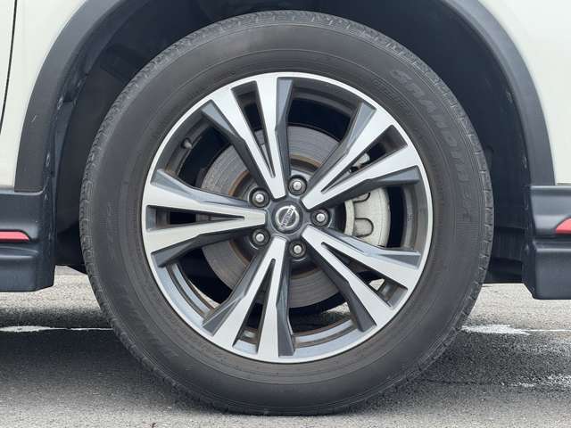 【純正18インチアルミホイール】タイヤサイズは225/60/R18