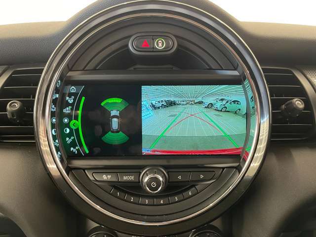 純正ナビゲーション付きの車両となります。