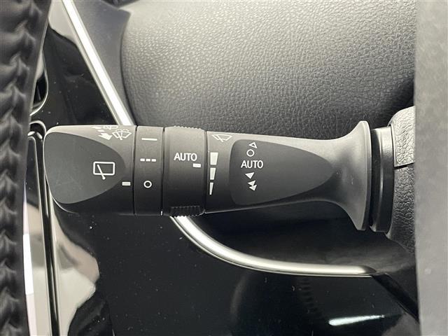 【運転席操作部】快適なドライブを楽しむための機能が装備されています！運転席から触れるので、使いやすいです！除菌プランいれていただくと、さらに清潔で安心していただけます！