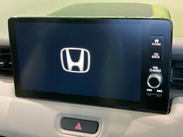 【純正ナビ】人気の純正ナビを装備。オーディオ機能も充実しており、Bluetooth接続すればお持ちのスマホやMP3プレイヤーの音楽を再生可能！毎日の運転がさらに楽しくなります！！