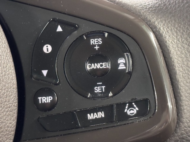 【アダプティブクルーズコントロール】と【レーンキープアシスト】はドライバーの運転負担を大幅に軽減してくれます◎特に高速道路で大活躍！一度味わったらやめられない！？