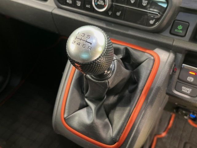 【フロア6速MT】走りの6速MT！！スポーティーな走行をお楽しみいただけます♪