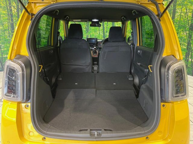 普段のお買い物や通勤、送迎等に十分な荷室スペースを確保しております。セカンドシートを倒すと、大きな荷物の積載も可能です♪