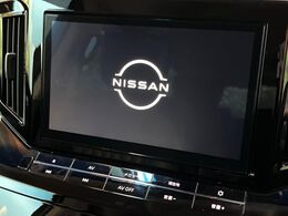 【大画面ナビ】人気の大型10インチナビを装備。存在感のある大画面はインパクト大！ナビ利用時のマップ表示は見やすく、テレビやDVDは臨場感がアップ！いつものドライブがグッと楽しくなります♪