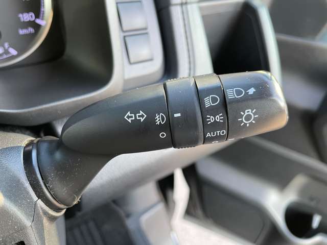 【運転席操作部】快適なドライブを楽しむための機能が装備されています！運転席から触れるので、使いやすいです！除菌プランいれていただくと、さらに清潔で安心していただけます！
