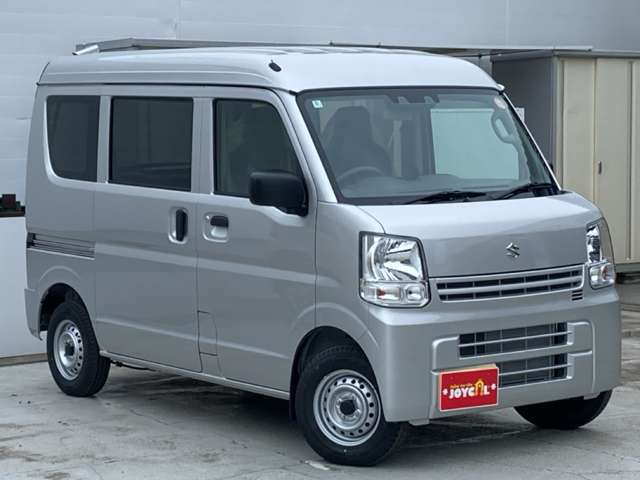 自社指定整備工場完備しております。万が一の修理も当店にお任せください。