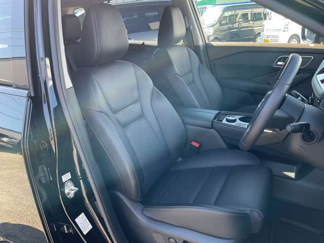 【運転席】実際に座ってご確認ください♪乗り心地も視界も良好です☆