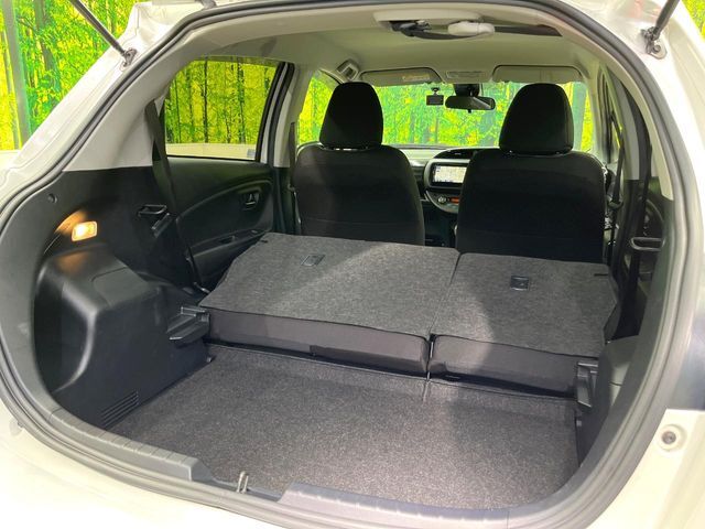普段のお買い物や通勤、送迎等に十分な荷室スペースを確保しております。セカンドシートを倒すと、大きな荷物の積載も可能です♪