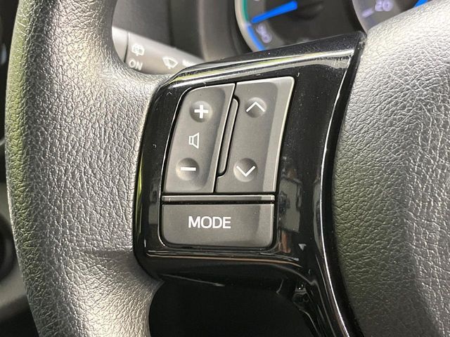 【ステアリングスイッチ】運転中、前方から目線をそらすことなく、オーディオ等の操作が可能な便利機能！安心＆快適なドライブを演出してくれます♪