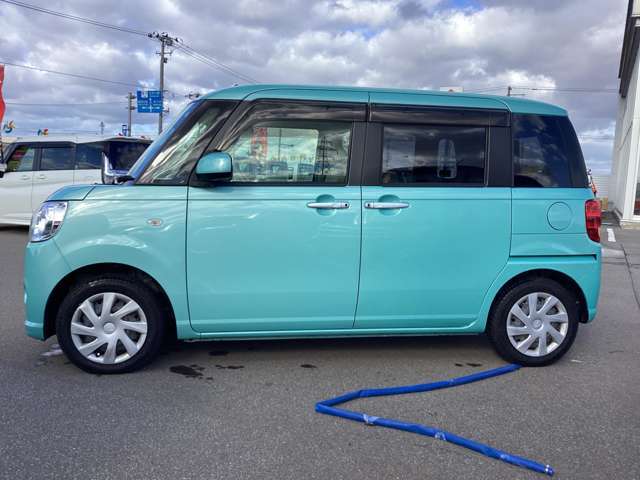 個性豊かなスタッフがお客様の車選びをしっかりとアドバイスいたします。是非一度鶴田自動車へご来店お待ちしております。当社は中古自動車販売士が在籍しています。