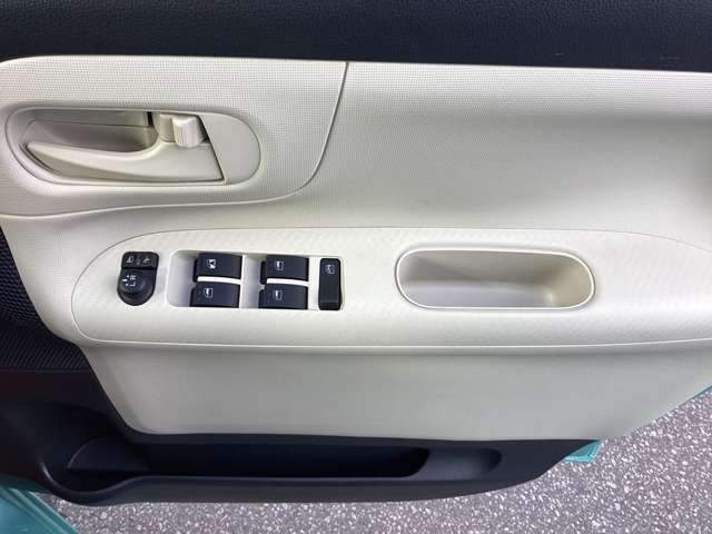 オンライン予約を使えば手間なし楽チン！いちいち文章を打って…また返信して…など煩わしいメール作業ともおさらばです！ポチッと希望日と時間を指定して、申し込み完了。