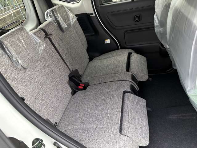 当社の自動車販売サービスは、全車種・全メーカー対応していますので、車屋さんを何件もまわるお手間をかけさせません。たくさんの選択肢の中で比較しながら、お客様のご要望、条件にあう一台を一緒に探します。