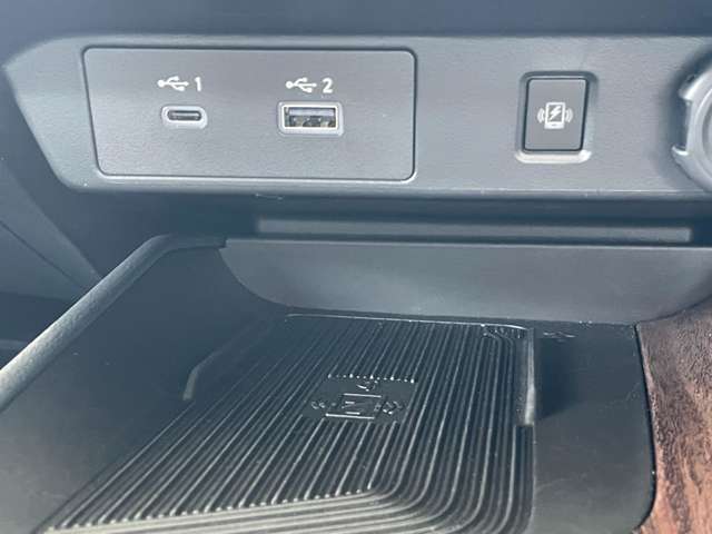 ♪　無接点携帯充電器　♪