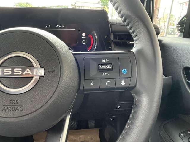 ☆　【プロパイロット】　先進の運転支援システム『プロパイロット』搭載　高速道路でのハンドル・アクセル操作をアシストしてくれます　☆